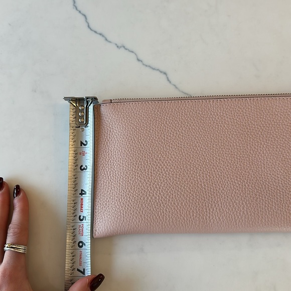 Michael Kors Blush Wrislet NWT - Picture 4 of 7